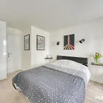 Beautiful And Bright Elegant Parisian 1-bedroom Apartamento