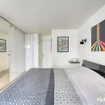 Beautiful And Bright Elegant Parisian 1-bedroom *
