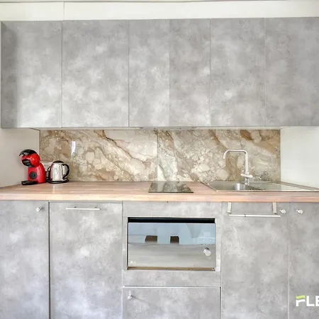 דירה Beautiful And Bright Elegant Parisian 1-bedroom פריז