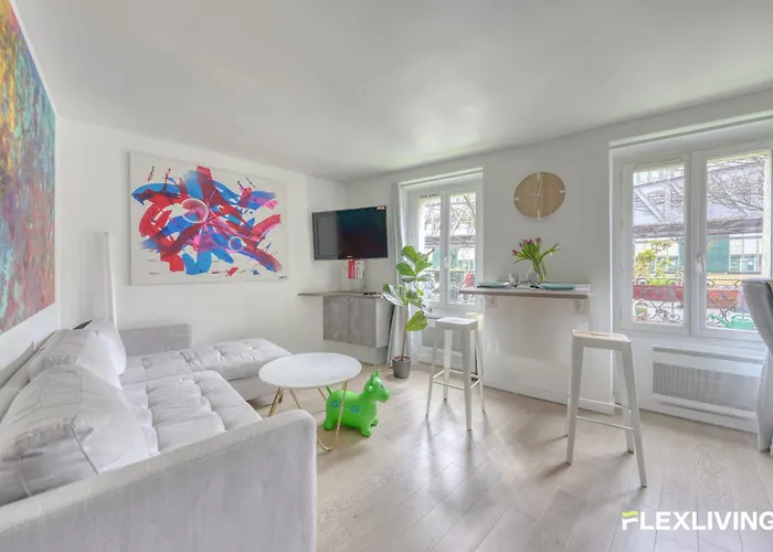 Beautiful And Bright Elegant Parisian 1-bedroom דירה *